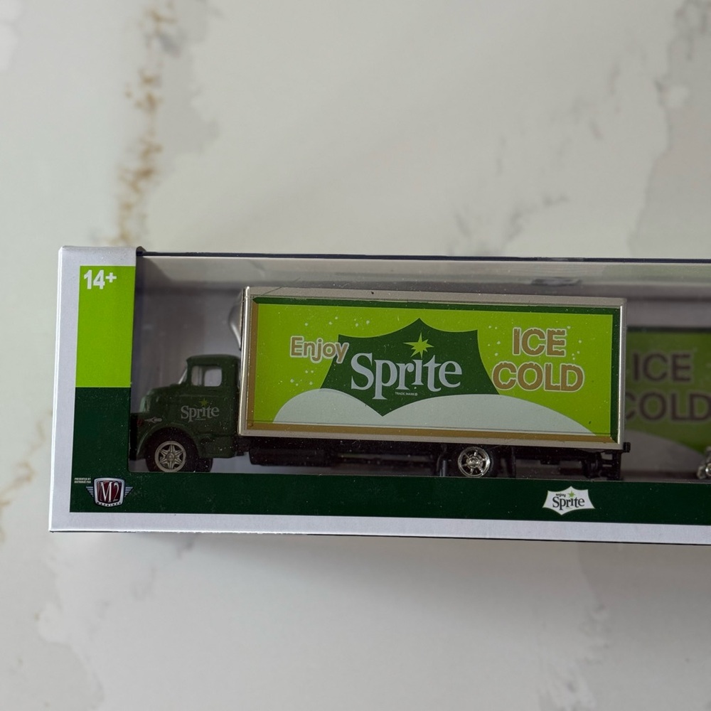 M2 Auto Haulers Sprite 1958 Dodge COE Truck & 1955 Dodge Royal Lancer CHASE TW26 - Picture 2 of 5
